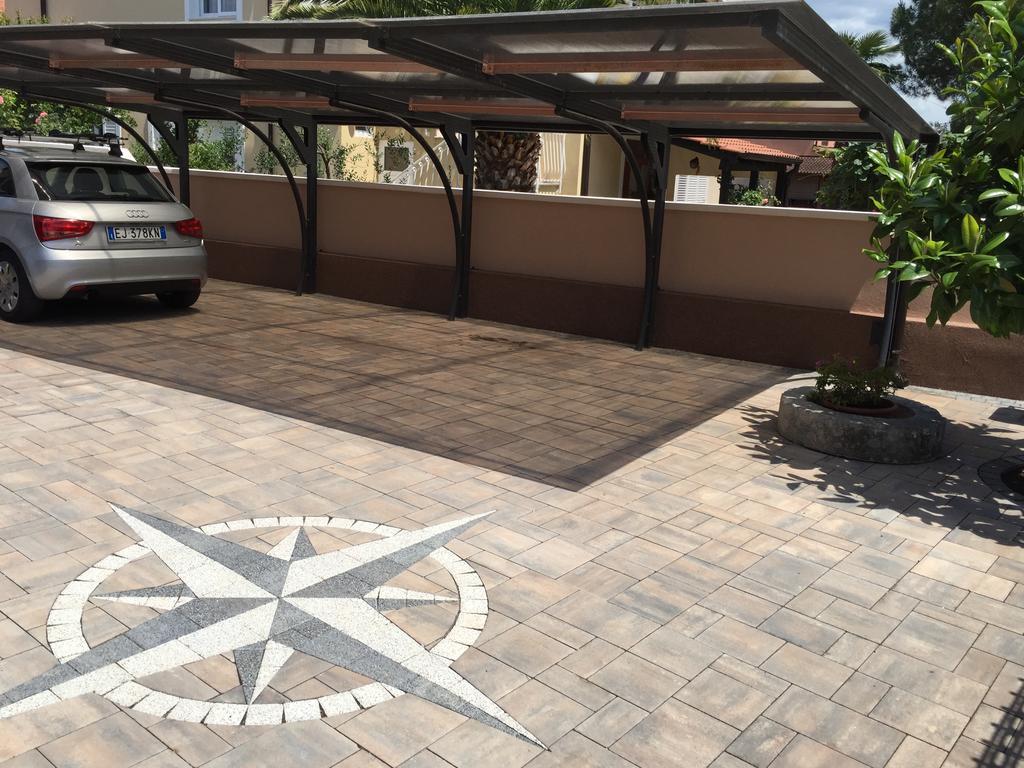 Apartment Villa Baric 4412 ロヴィニ エクステリア 写真