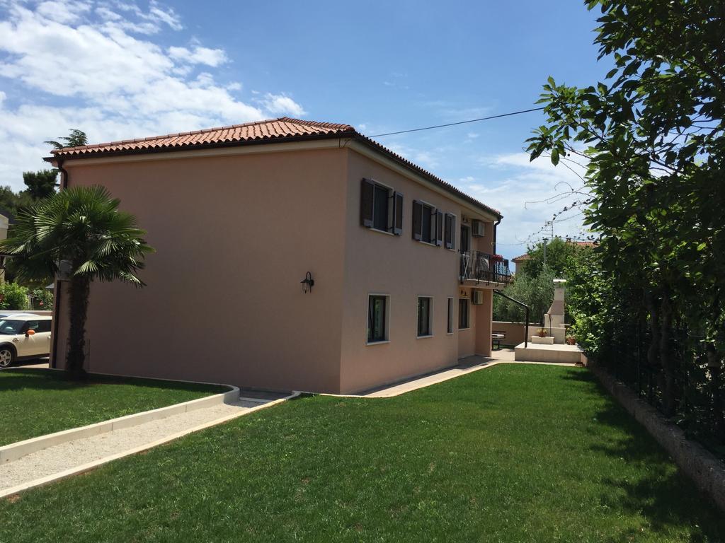 Apartment Villa Baric 4412 ロヴィニ エクステリア 写真