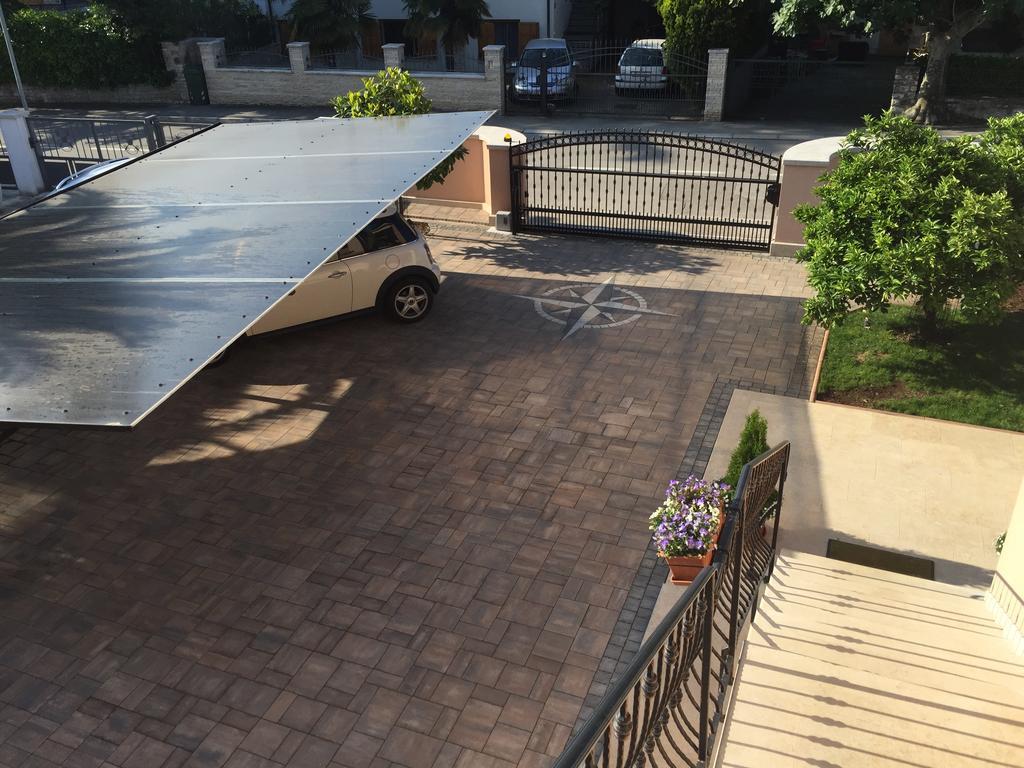 Apartment Villa Baric 4412 ロヴィニ エクステリア 写真