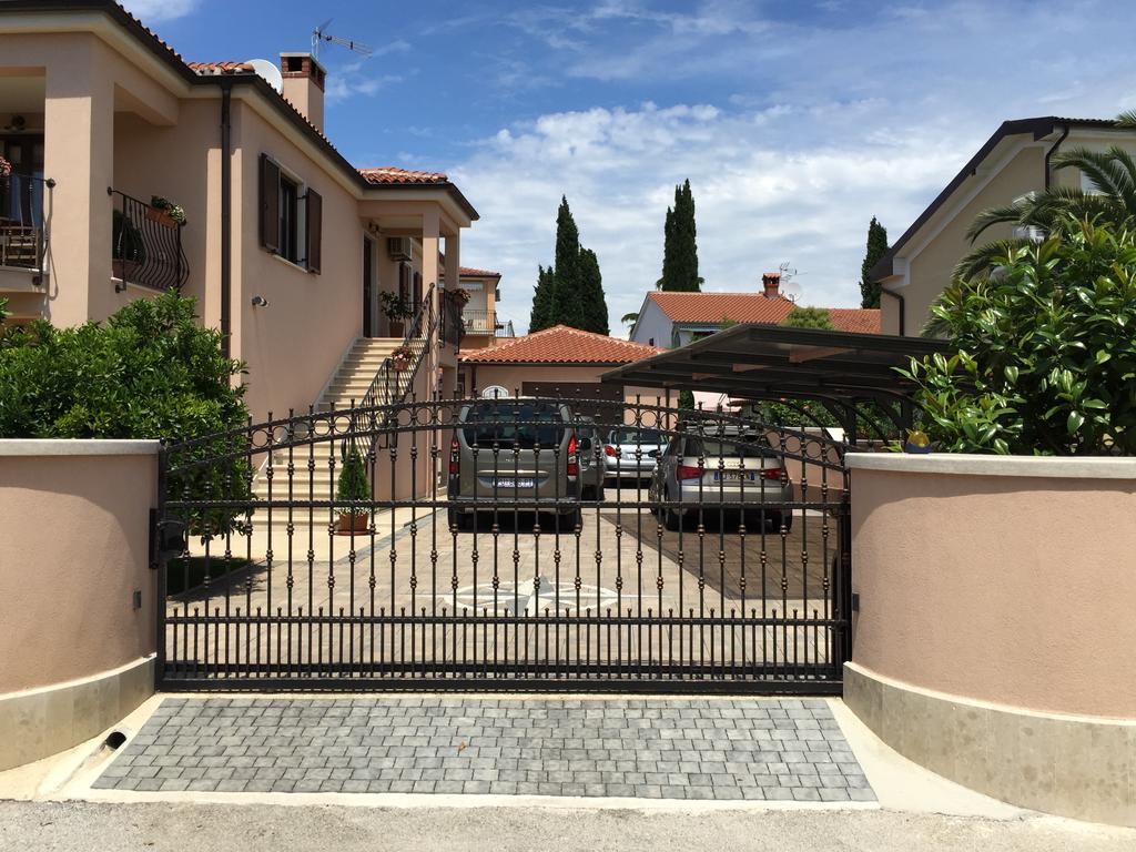 Apartment Villa Baric 4412 ロヴィニ エクステリア 写真