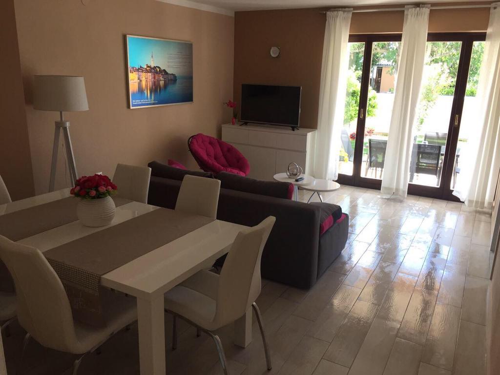 Apartment Villa Baric 4412 ロヴィニ エクステリア 写真
