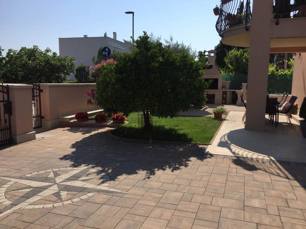Apartment Villa Baric 4412 ロヴィニ エクステリア 写真